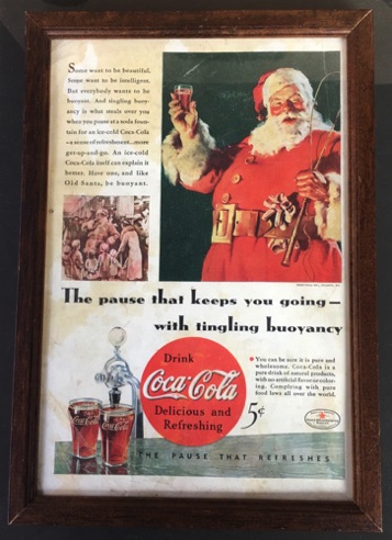 04628-1 € 7,50 coca cola afbeelding kerstman staand met glas 20x 30 cm.jpeg